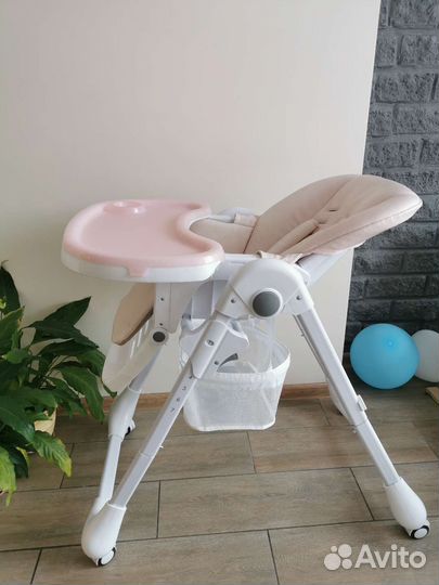 Стульчик для кормления capella