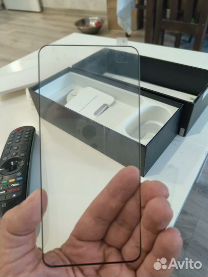 Коробка от телефона realme gt 2 pro и стекло