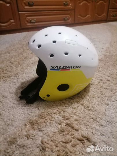 Горнолыжный шлем