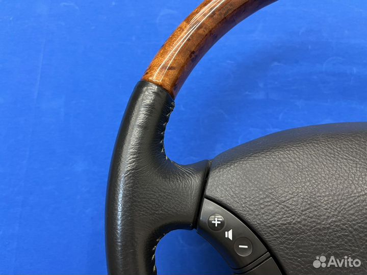 Руль с косточкой под дерево Toyota Lexus