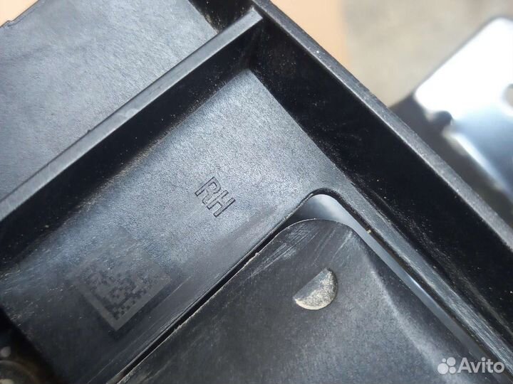 Датчик слепых зон правый Хундай Санта Фе 4 tm