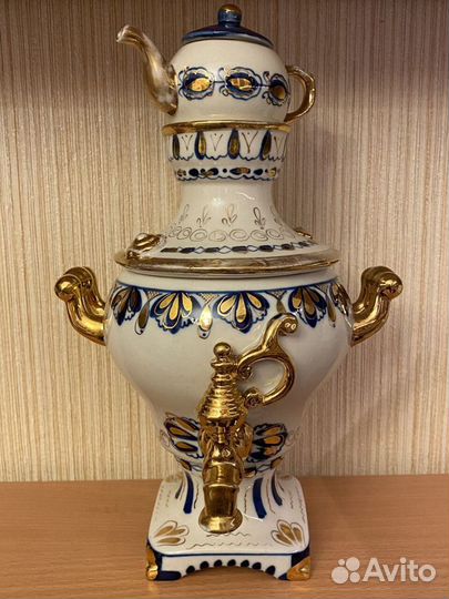 Самовар с чайничком. Фарфор. Гжель. СССР