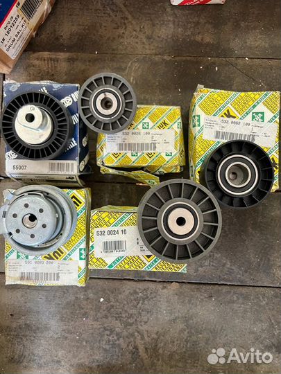 Ролик натяжной Mercedes