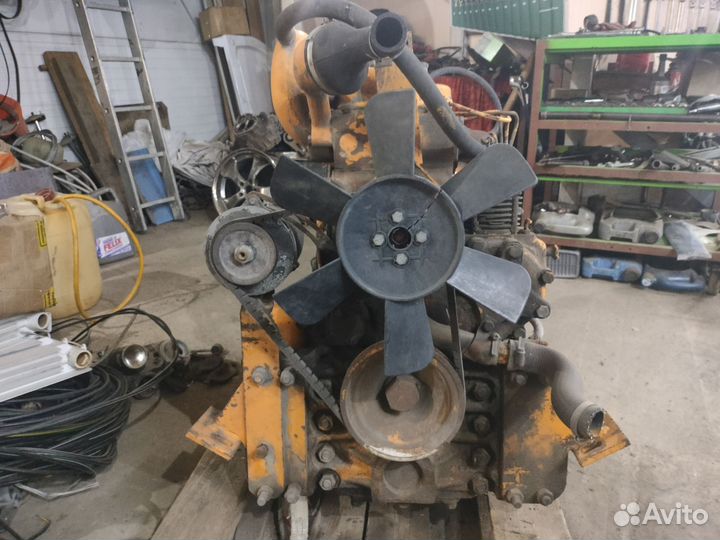 Двигатель от погрузчика UN 053