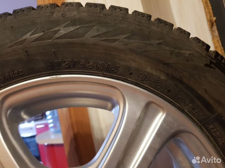 Колеса зимние литые Bridgestone blizzak vrx2