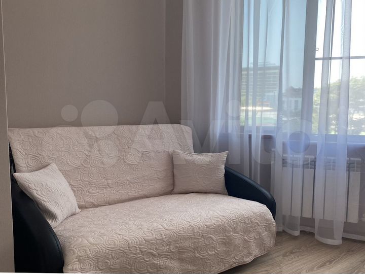 2-к. квартира, 55 м², 2/4 эт.