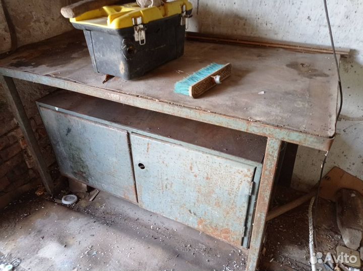 Стол слесарный верстак