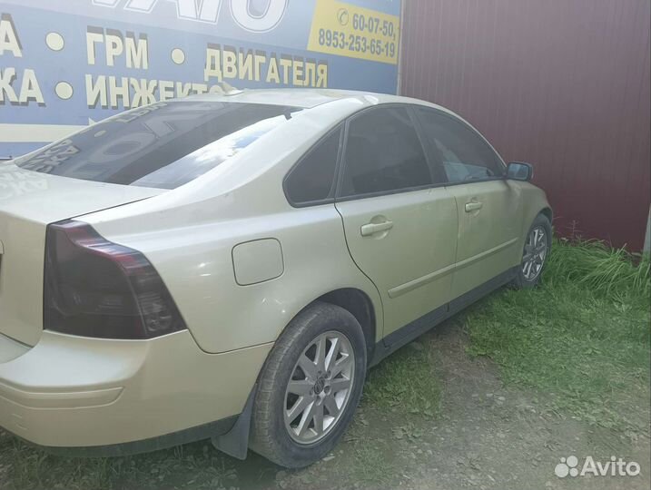 Volvo S40 1.8 МТ, 2004, битый, 272 000 км