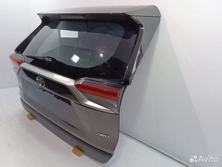 Дверь багажника в сборе Целая Rav 4 2019-2025