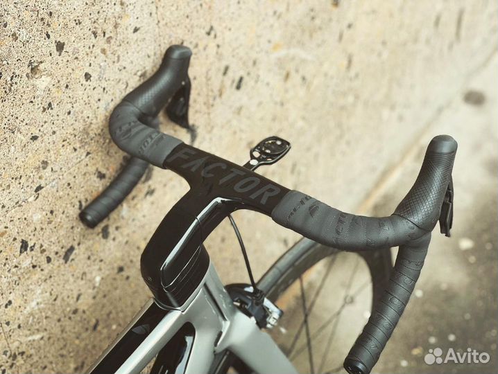 Шоссейный велосипед Factor ONE Rim Ultegra Di2