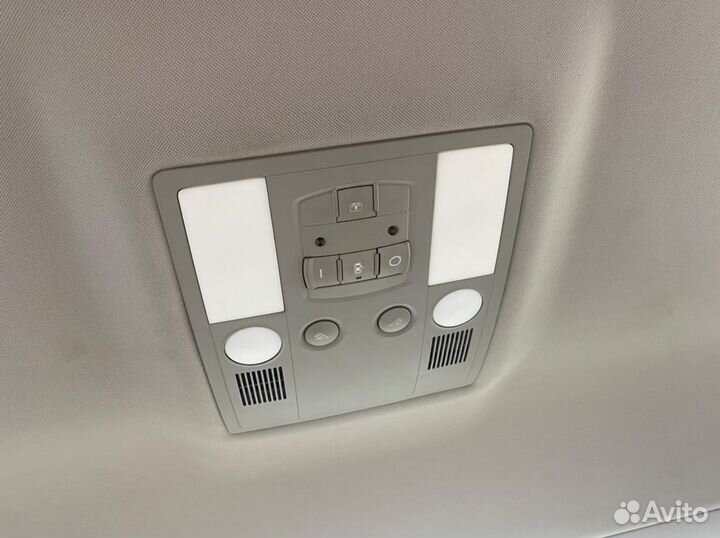 Плафон освещения салона Audi A8 D3