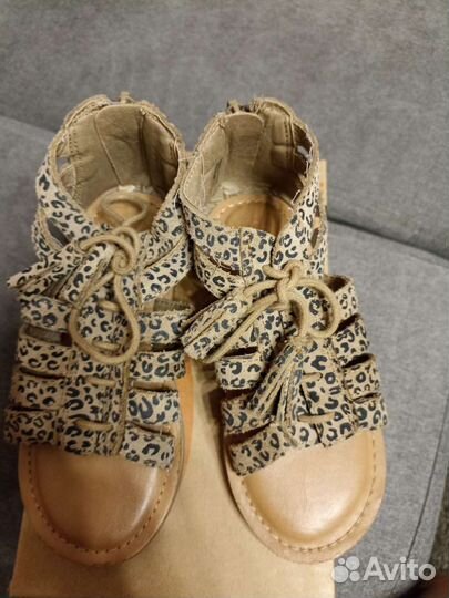 Сандалии для девочки