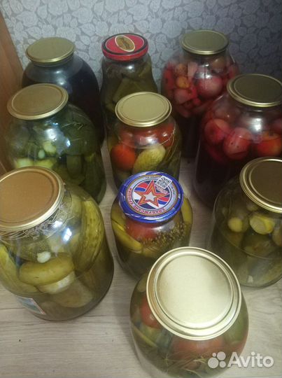 Варенье, соленые огурцы, соленья, сухофрукты