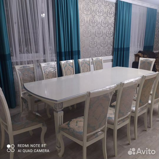 Столы и стулья