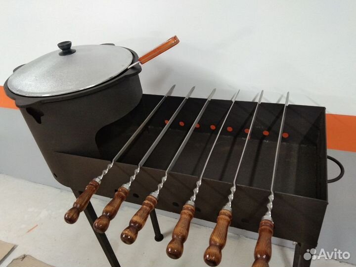 Мангал с подказанником