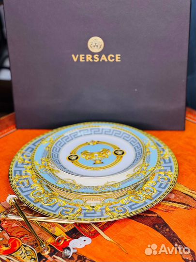 Этажерка фарфоровая Versace