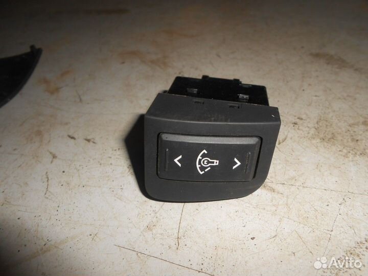 Кнопка освещения панели приборов (Kia Optima)