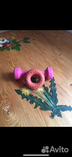 Гантеля и эспандер кистевой