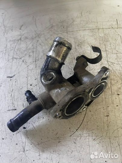 Корпус термостата Hyundai Santafe D4EA