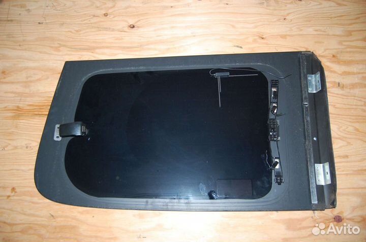 Стекло кузова