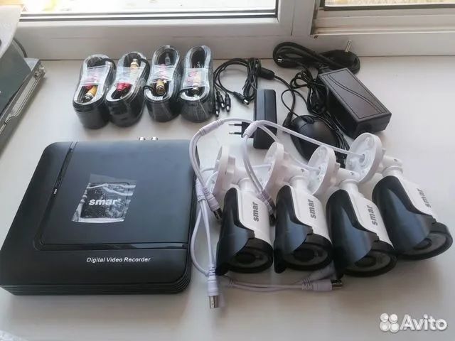 Комплект видеонаблюдения на 4 камеры новый