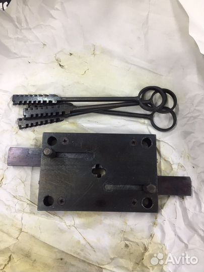 Замок гаражный