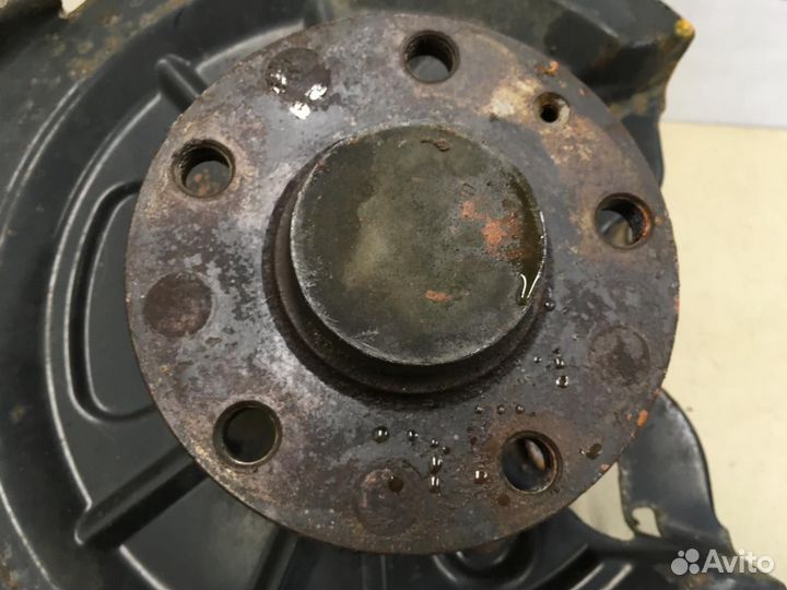 Кулак поворотный задний левый Octavia (A5 1Z) 2004