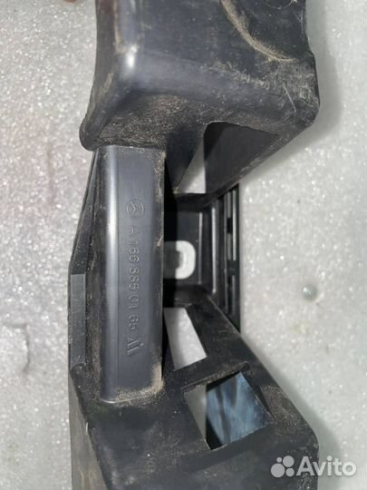 Крепление бампера заднего Mercedes-Benz M-Класс