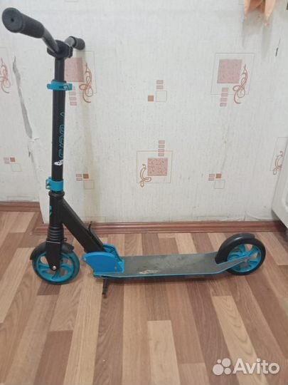 Самокат детский двухколесный Novatrack Polis