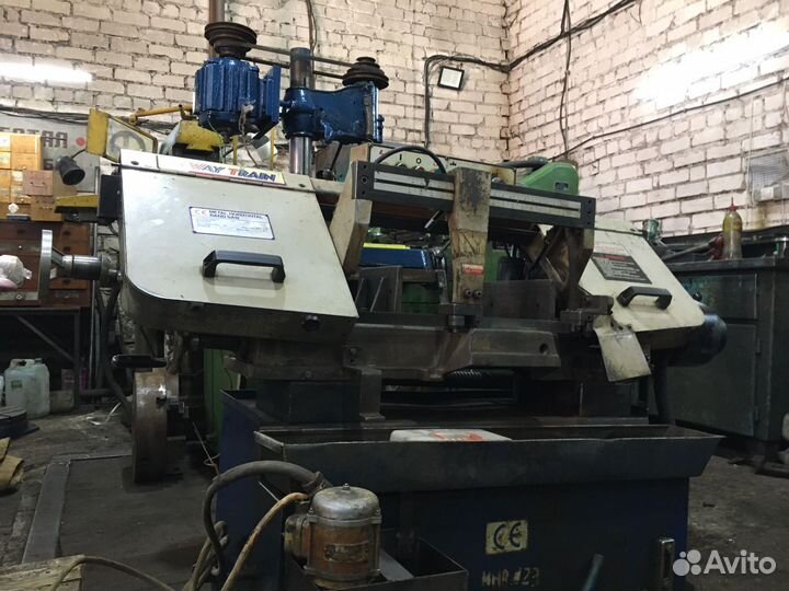 Ленточнопильный станок UE 916 V