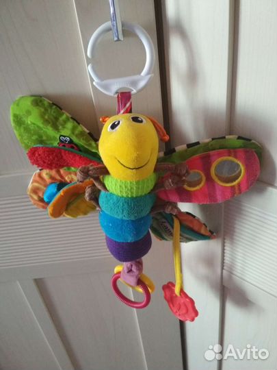 Круг для купания и игрушки для малышей