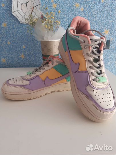 Кроссовки для девочки