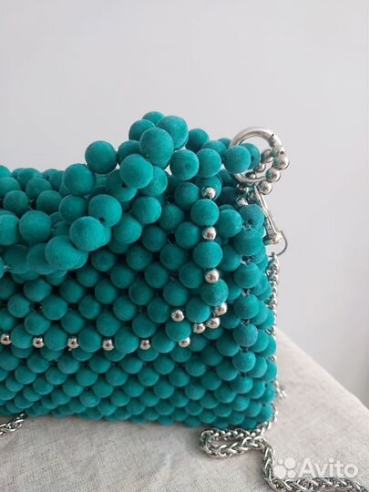 Сумка плетеная из бусин