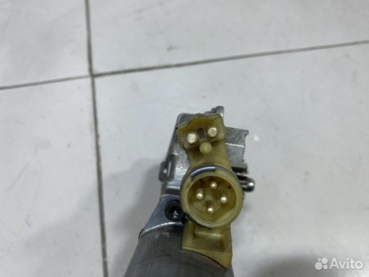 Моторчик переднего левого стеклоподъемника