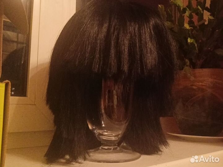 Парик на обоная игуро