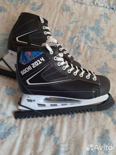 Коньки хоккейные