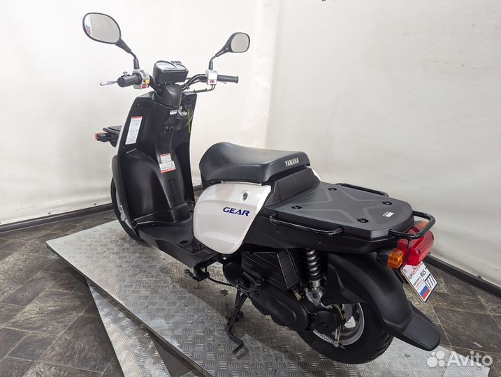 Скутер Yamaha Gear UA06J