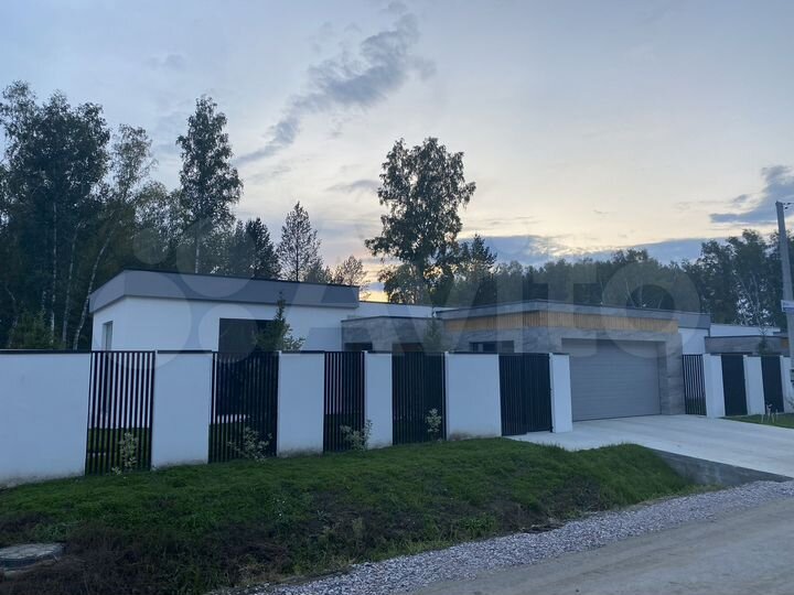 Дом 167,4 м² на участке 8,8 сот.