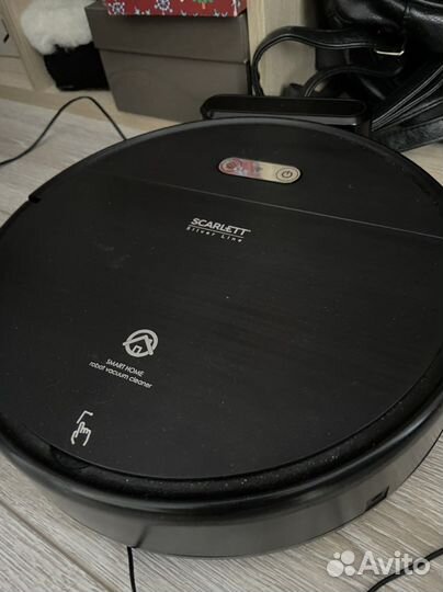 Робот пылесос scarlett