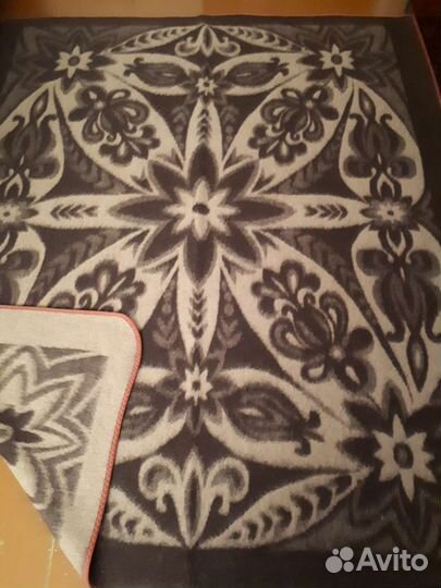 Покрывало шерстяное тонкое