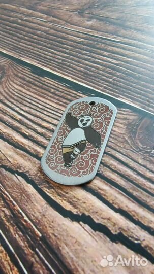 Жетон с цветной гравировкой 