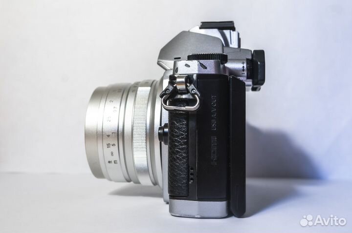 Цифровой фотоаппарат Olympus OM-D E-M5 + 25mm f1.8