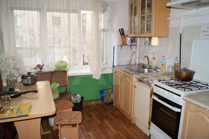 Комната 12 м² в 3-к., 2/5 эт.