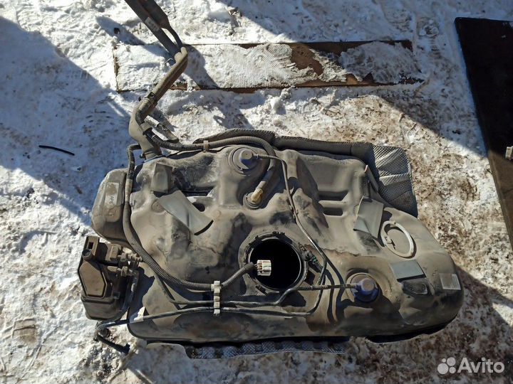 Бензобак opel astra j