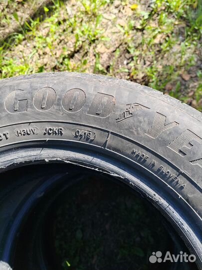 Goodyear EfficientGrip 205/65 R15 94V