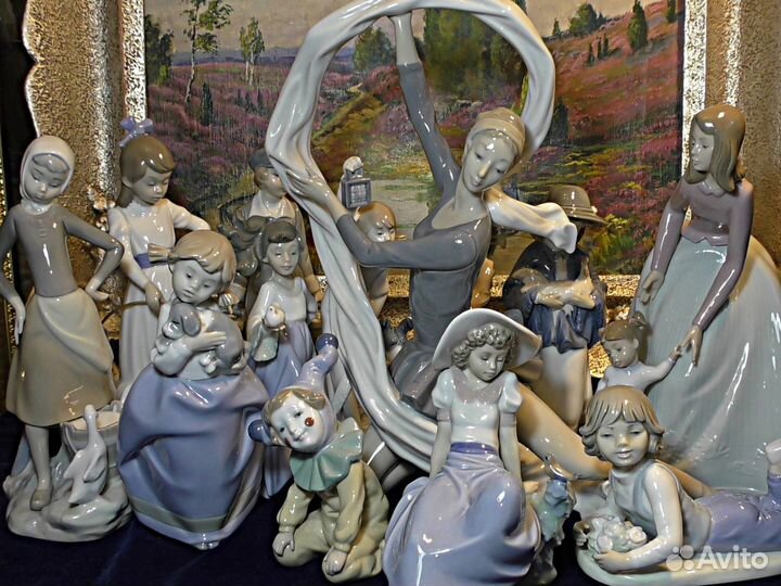 Nao By Lladro.Статуэтка.Девочка с обручем.Фарфор