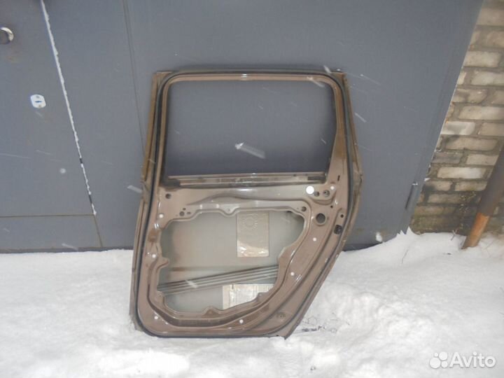 Дверь задняя правая volvo xc70