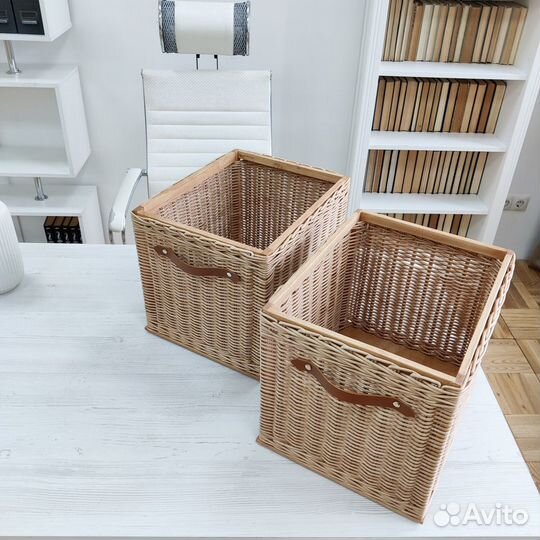 Плетеный ящик в стеллаж