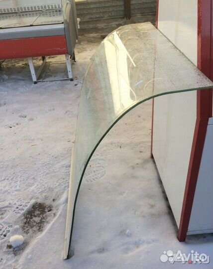 Изготовление гнутого стекла на витрины