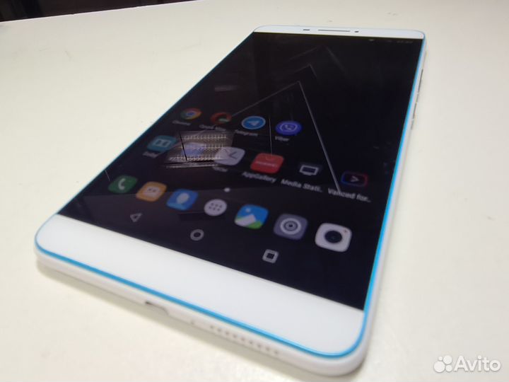 Смартфон Lenovo Tab3 7